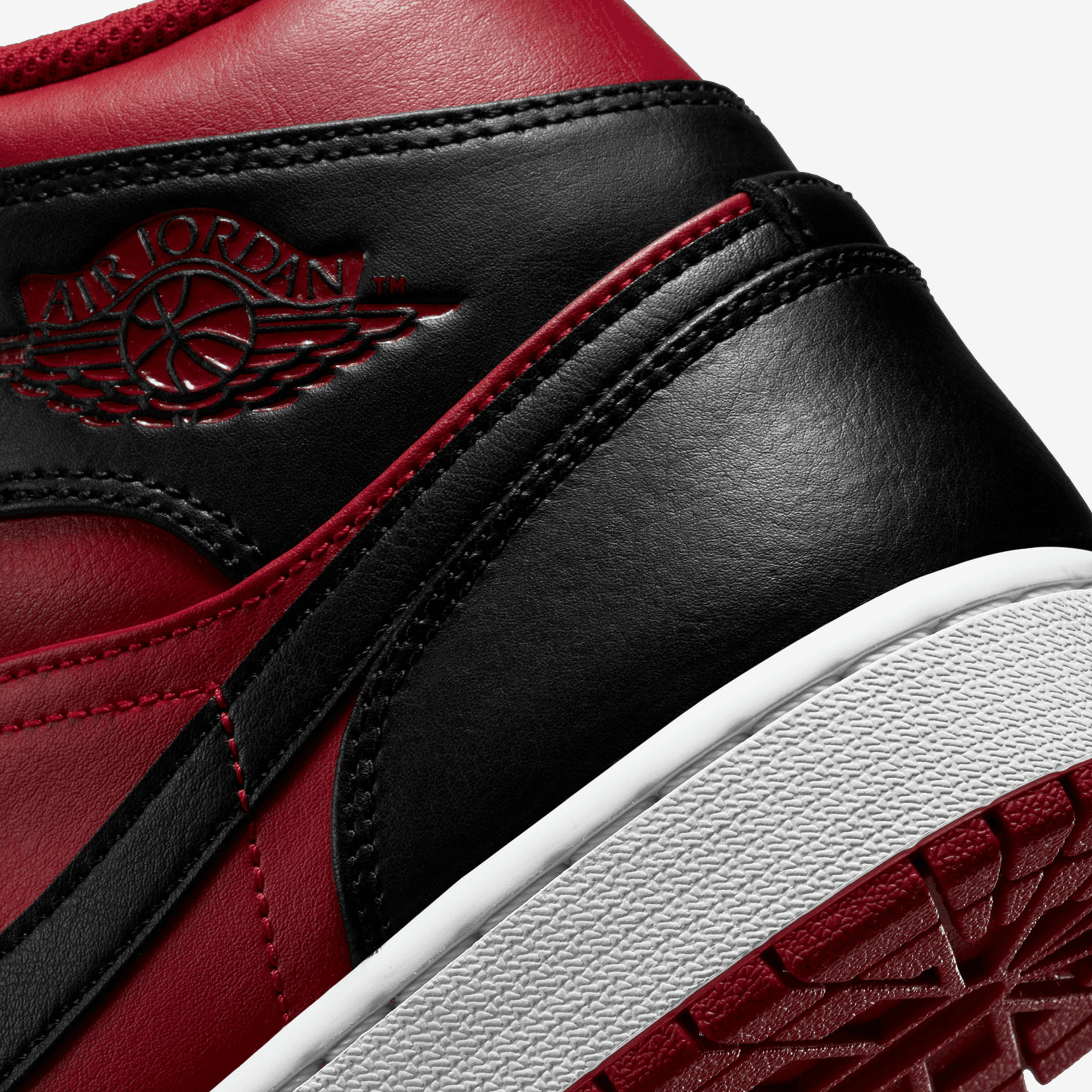 Wakker worden dump Baleinwalvis Nike Air Jordan 1 Mid "GYM RED/BLACK-WHITE" 554724-660 | Unisex Sneakers |  SneakerBAAS.nl 